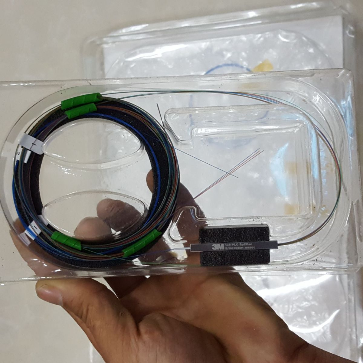 http://thietbivienthonghcmc.com/san-pham/bo-chia-quang-18-splitter-khong-dau.html